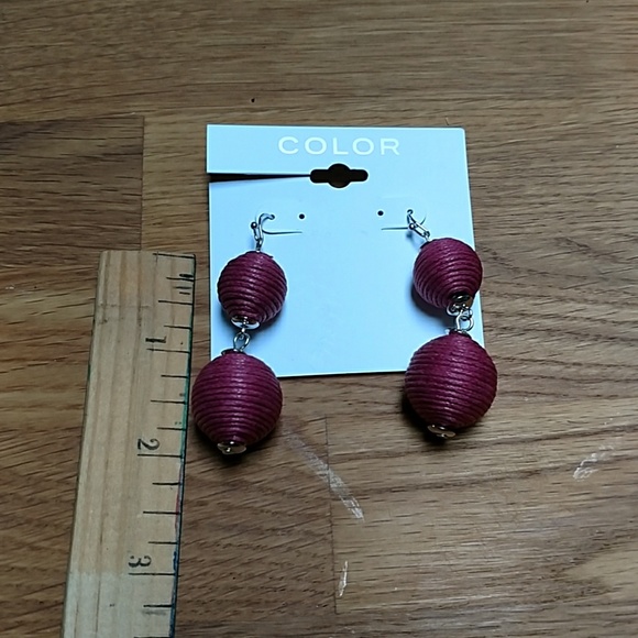 Mauve Earrings by Color - Picture 2 of 3
